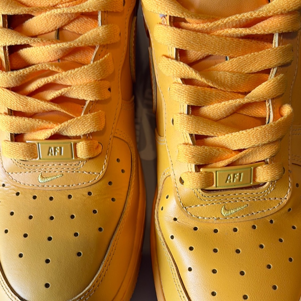 Nike Women's Orange Sneakers - Picture 5 of 5
